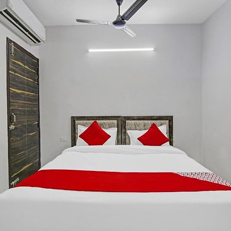 Hotel Green Olive New Delhi Bagian luar foto