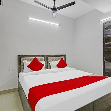 Hotel Green Olive New Delhi Bagian luar foto