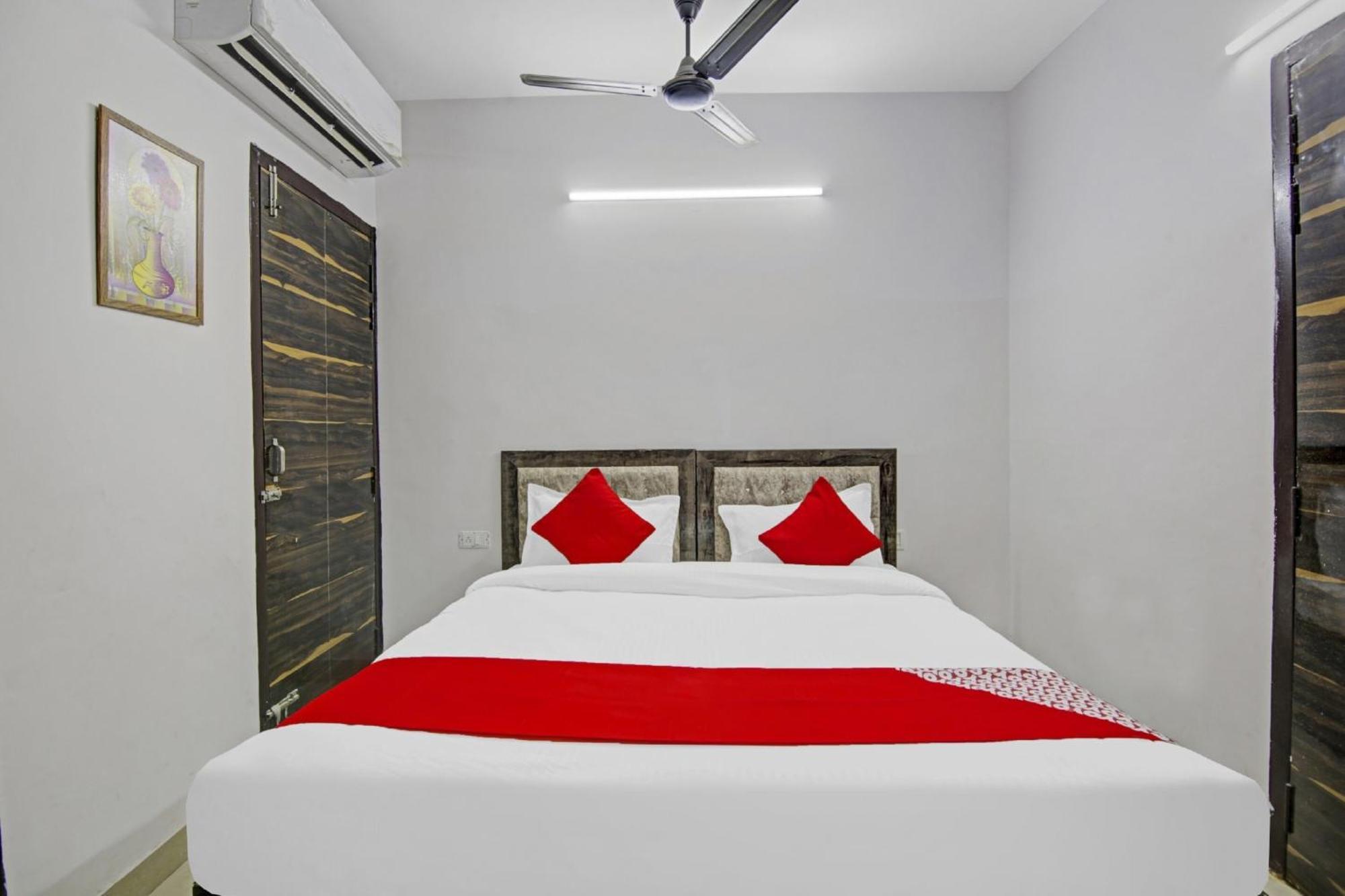 Hotel Green Olive New Delhi Bagian luar foto