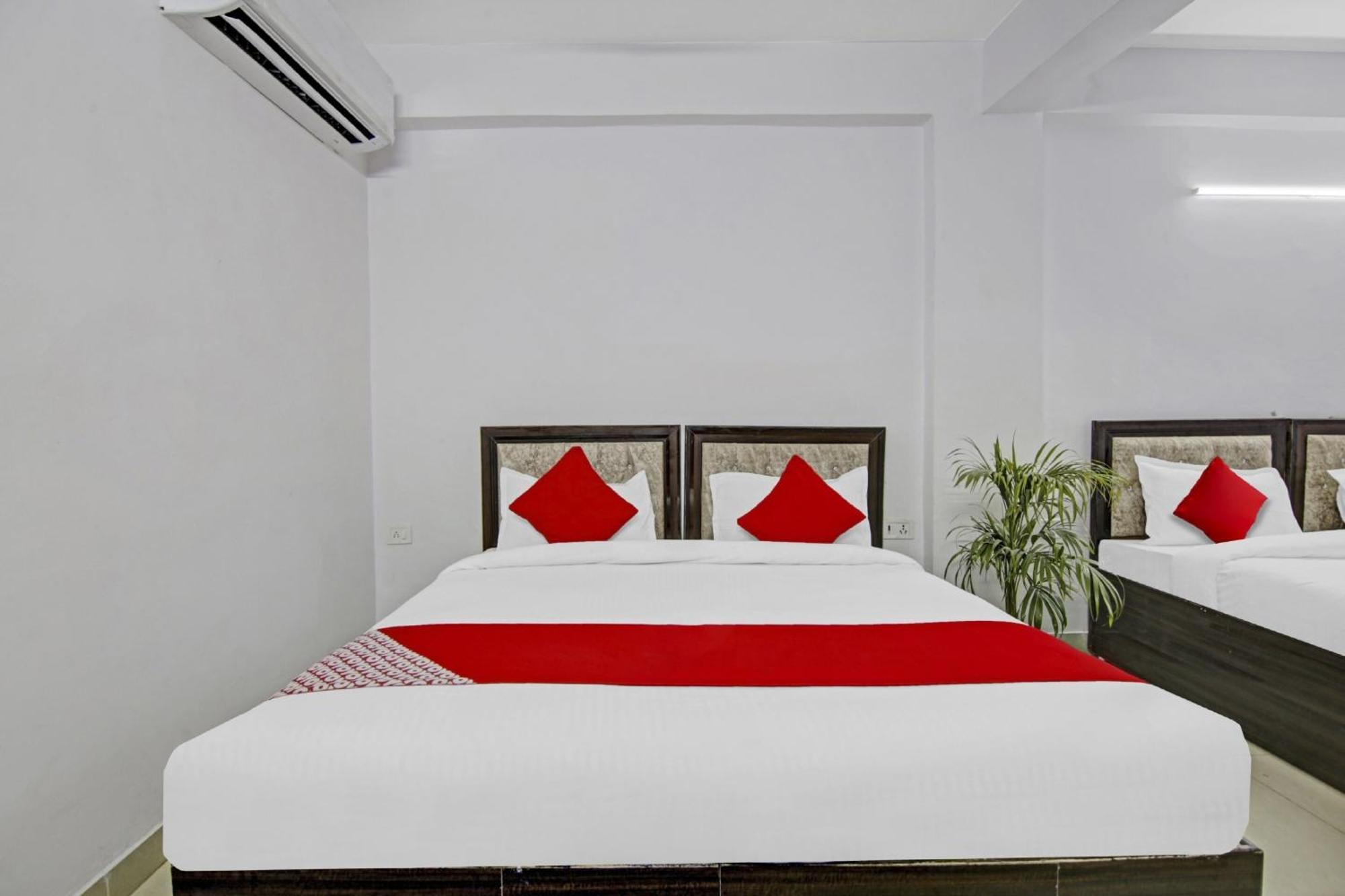 Hotel Green Olive New Delhi Bagian luar foto