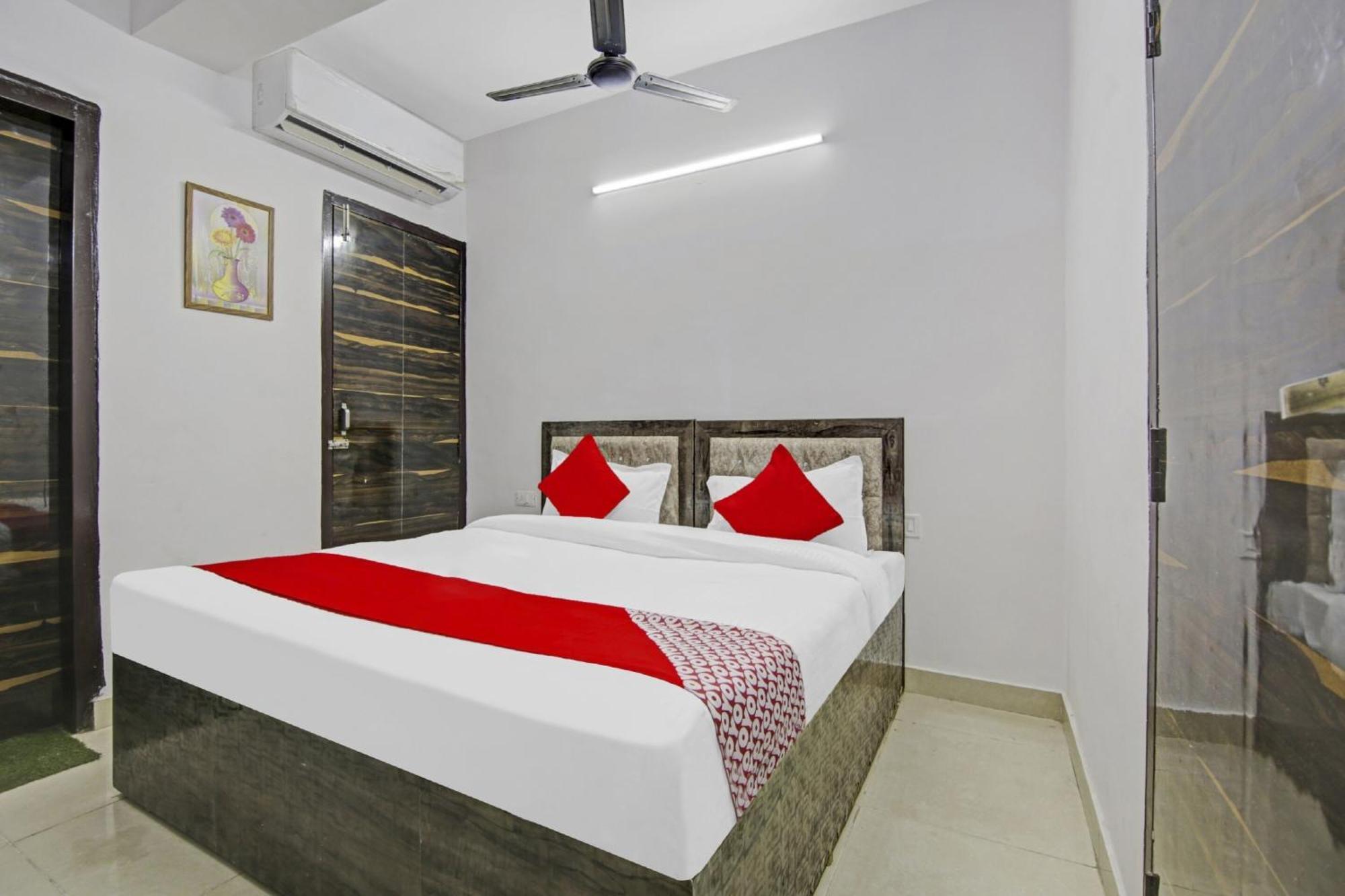 Hotel Green Olive New Delhi Bagian luar foto