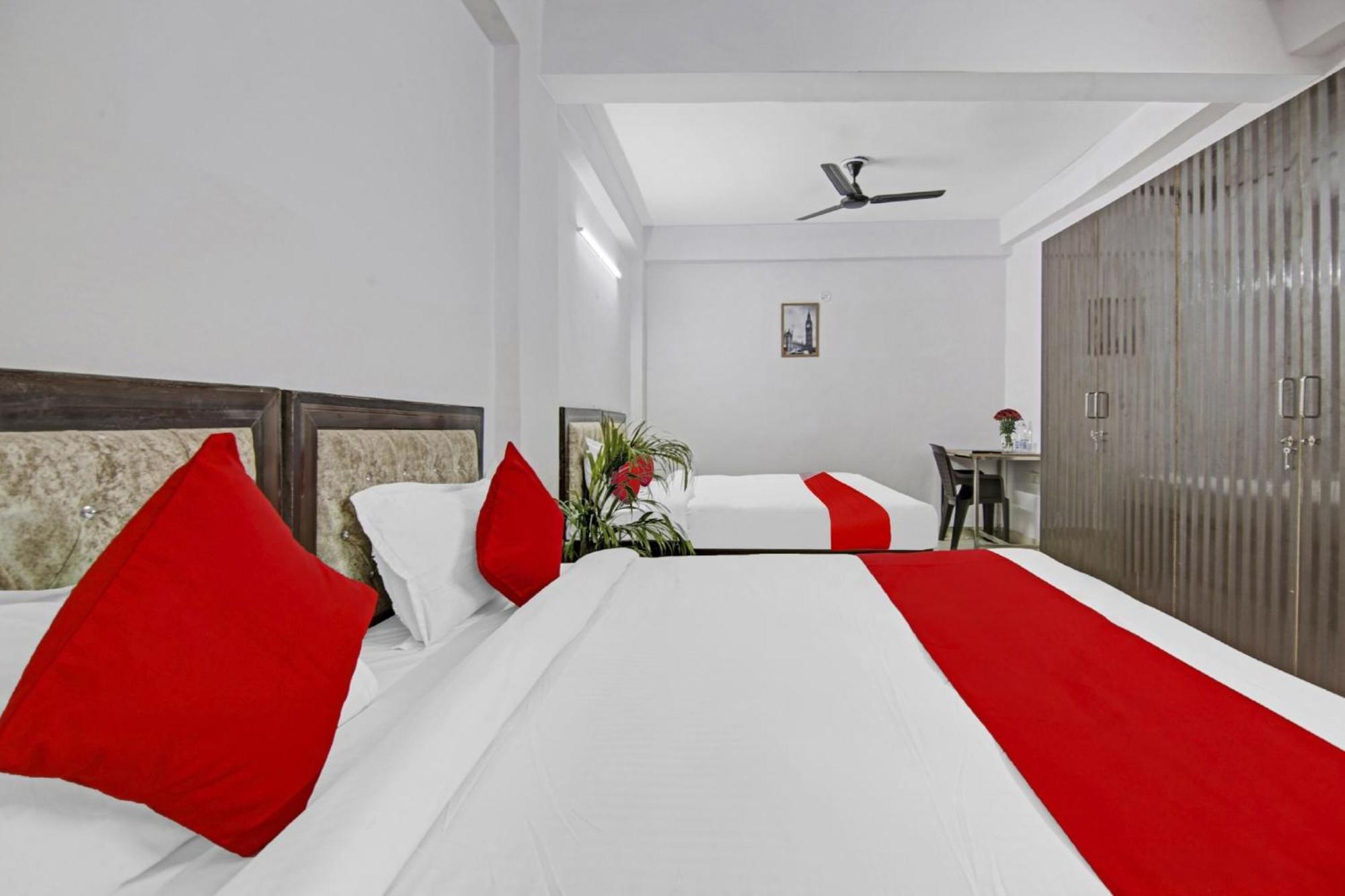 Hotel Green Olive New Delhi Bagian luar foto